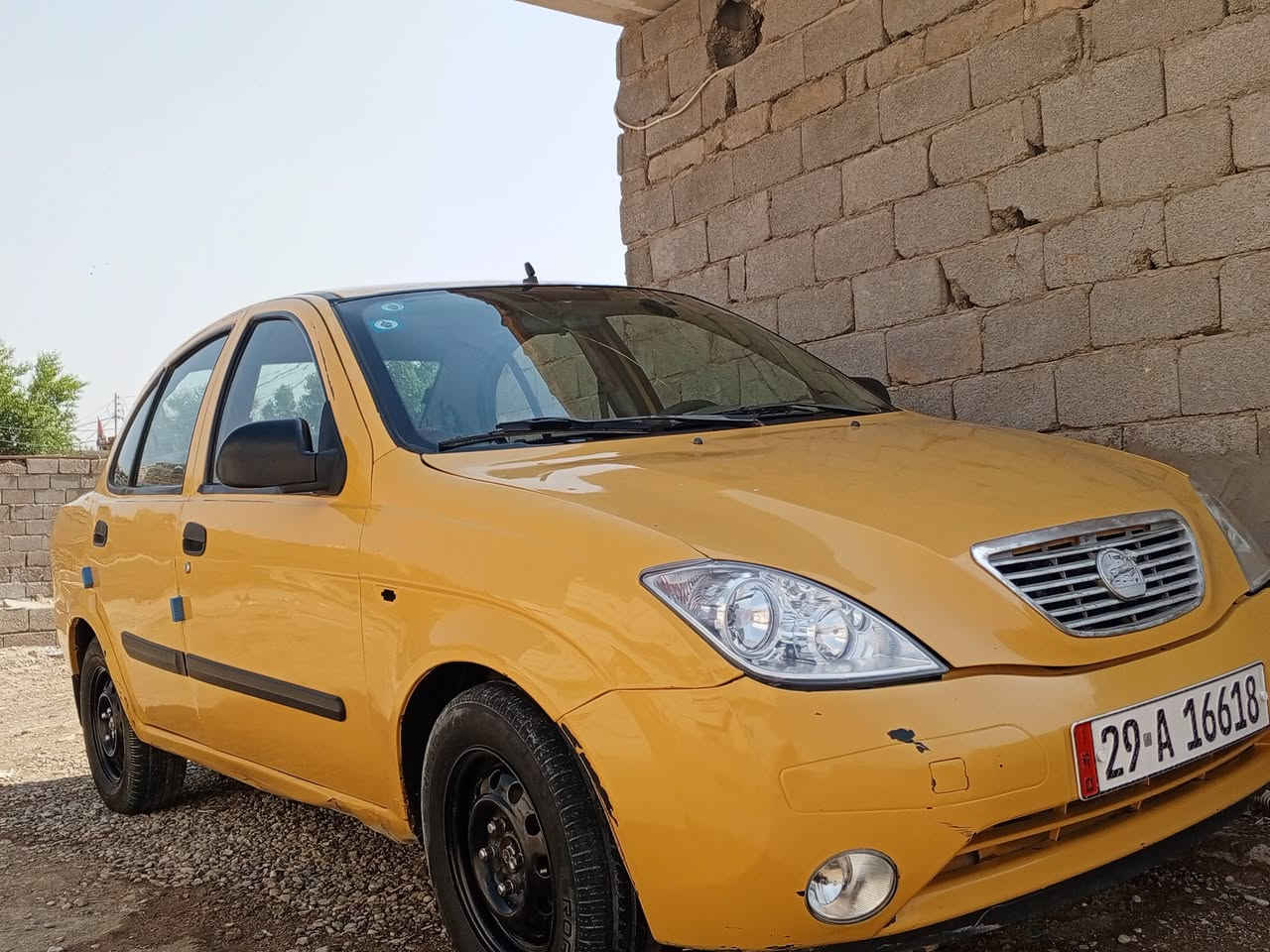 السلام عليكم طيبه للبيع موديل 16 رقم واسط إنكليزي تحويل ثاني يوم السياره بيه بخار بالمكينه مصفره هيه وغرامات جاهزة من كهربائيات صدر مكان الكوت اتصل وبالخدمه ***********

