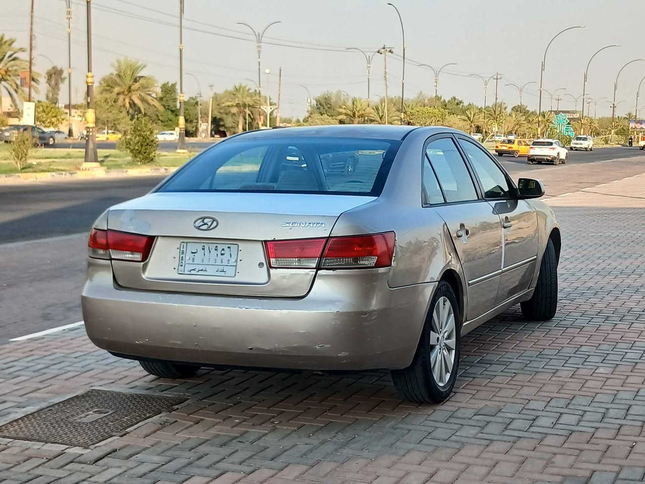 سلام عليكم سياره نوع سوناتا خليجيه مديل 2008 السياره جاهزه من كلشي كير مكينه حداديه تخم تاير تبريد كله كفاله  بيه كم قطعه جراد ومرشوشات كلير بدون دكت جاكوج السعر 83 وبيه مجال العلوان كربلاء رقم الهاتف *********** بيع فقط
