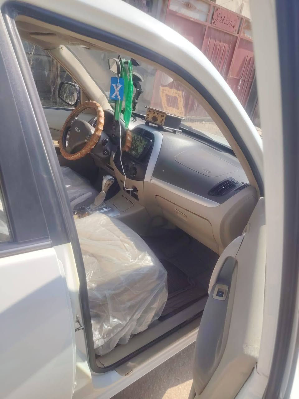 تيكو ٢٠١٢ رقم كربلاء سياره نضيف جدا كيروتماتيك ميكنكي سنويه صاقطه تبريد شغال حداديه جديده صحب سياره بكربلا السعر ٥٥ /*********** كربلاء, العراق
