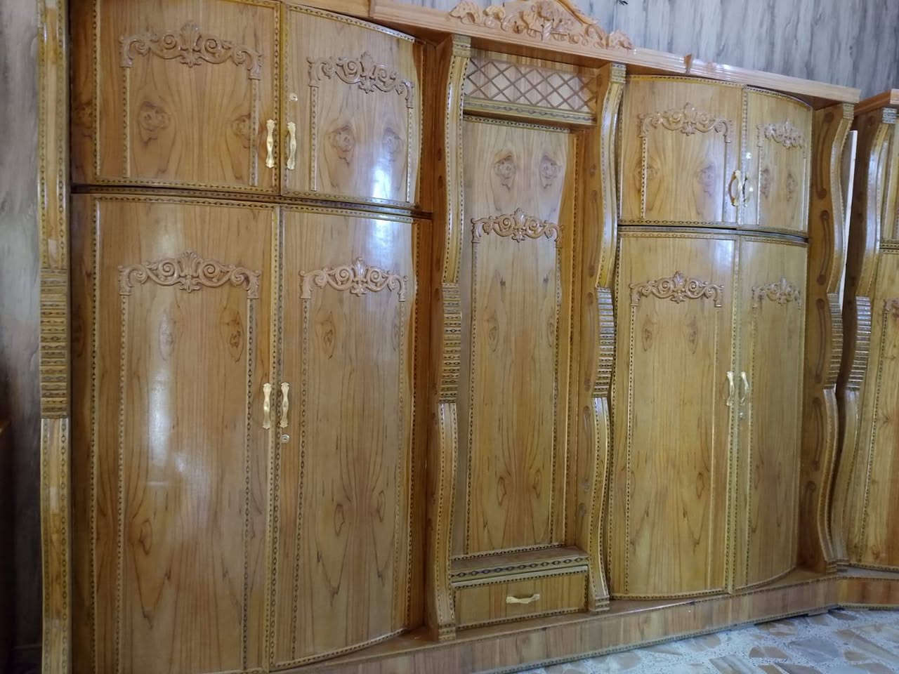 السلام عليكم عني هاي الغرفه صاج الغرفه نضيفة وخو الجديده وسعرهة 900وبيهة مجال مكاني بغداد جسر ديالى القديم ***********وتساب والتصال ***********
