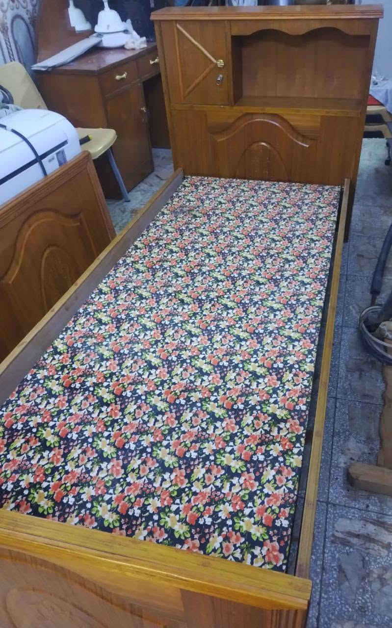 السلام عليكم 
جرابي نفر خوات 2 صاج جديدات مابيهن كل ضرر
سعر الوحده 100 بيهم مجال.. مكان بغداد المشتل 
واتساب ***********
