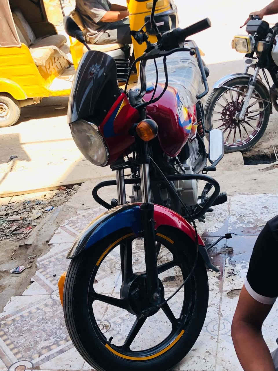 بوكسر 2021 جاهزه من اللايت للبگلايت بدون نقص مكينه ناعمه نكره سلف و هندر كهربائيات عام شغاله اوراق اصولي سعر مليون و 200 وبيها مجال مكاني مفرق شارع الحسينيه 
‏‪***********‬‏
