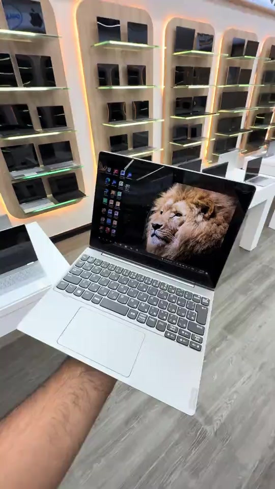 تاب منفصل من شركة لينوفو العالميه  ذاكرته 64 رام 4 حجم 11.5 انج يحتوي ع سم كارت مع رام ايضا  كميه كلش قليله  عرض خاص ب159 الف بس مع توصيل  ضمان شهرين اي خلل مصنعي استبدال او صيانه بغداد حي الجامعه ***********
