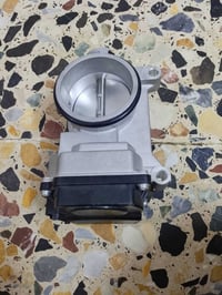 عندي هذا القطعة مال رينو للبيع 07724036566