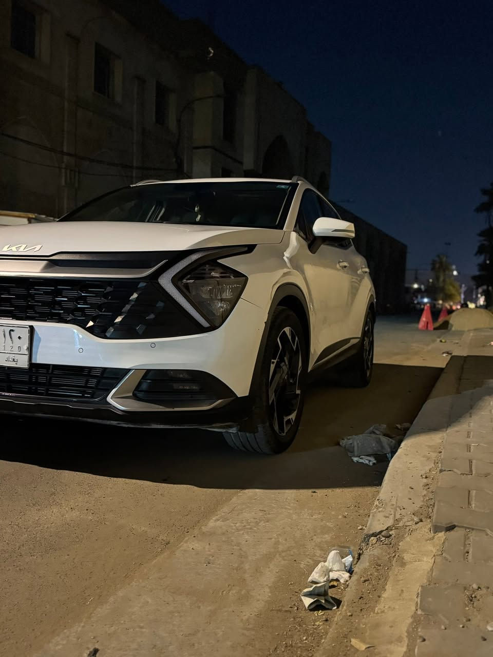 سبورتج موديل 24 خليجي مكفوله كفالة عامه عده بجاملغ طخه بسيطه ع وضعها فول مواصفات عده فتحه بغداد باسمي شرط تحويل 
مواصفات معروفه كشنات كهرباء 
تدفئه تبريد ستيرن 
جنطه كهرباء وبقيه مواصفات معروفه 
سعرها 218 وبيها مجال او مراوس بسورنتو 
*********** 
بغداد الاعضميه
