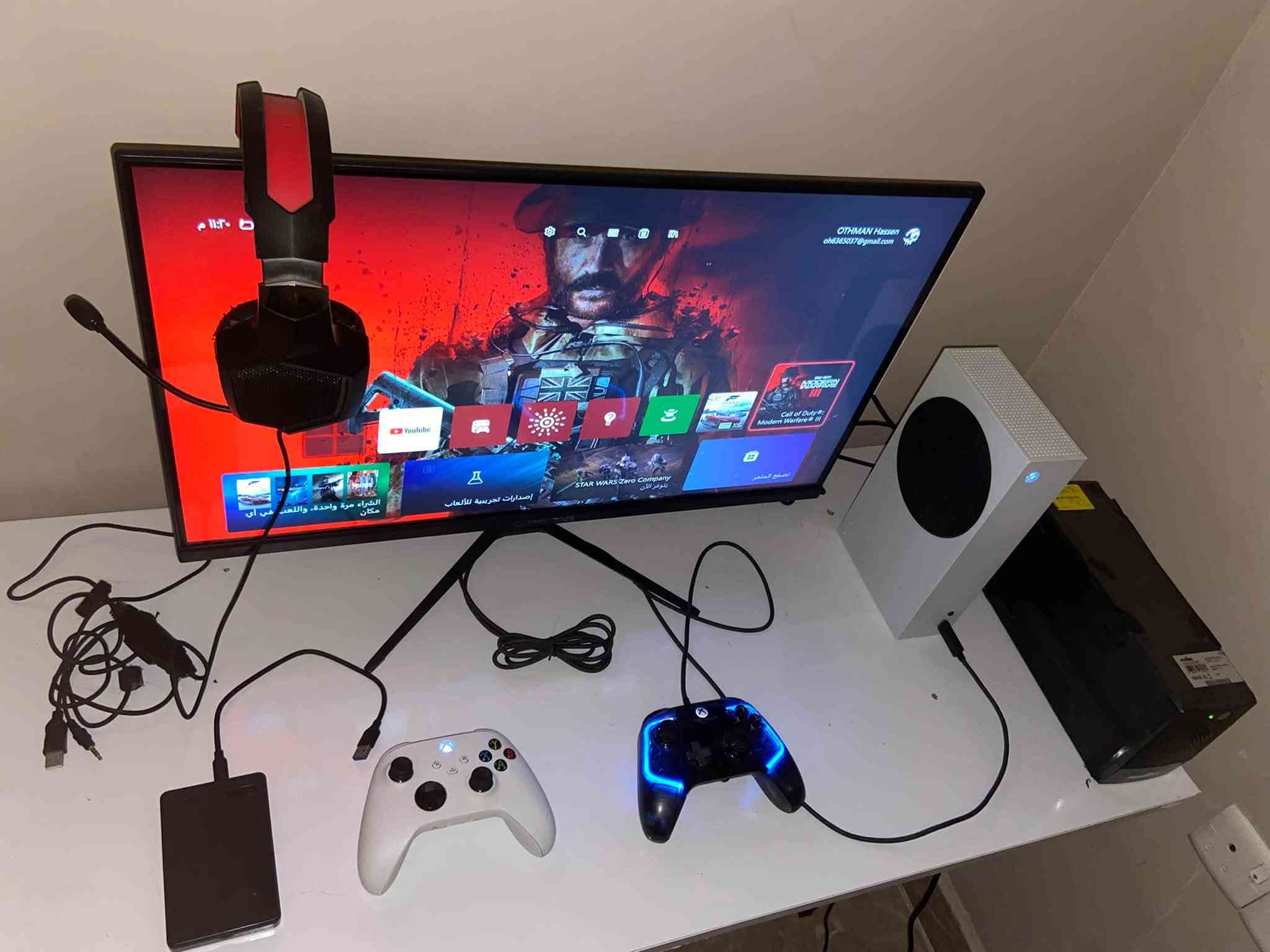 السلام عليكم
للبيع شلعه كامله سبب البيع مشغول وماعندي وقت  
اكس بوكس سيريس اس 512GB
شاشه كيم اون حجم 27  
يو بي اس فاربر 
جوستك كالد كيم سير 
هارد 500GB
سماعات محيطيه كيمنك + الميز 
السعر 775 الف وبي مجال للطيبين 
العنوان الغزاليه 
***********

