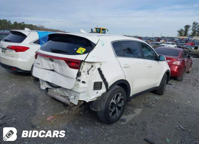 سبورتج ٢٠٢٢ وارد امريكي
حادث صندوق فقط 
نص مواصفات 
رقم بغداد 
السونار مرفق بالصور
بغداد حي الامين
الرقم ***********
السعر 158

نص مكتوب في الصور:
- BIDCARS
- BIDVARS