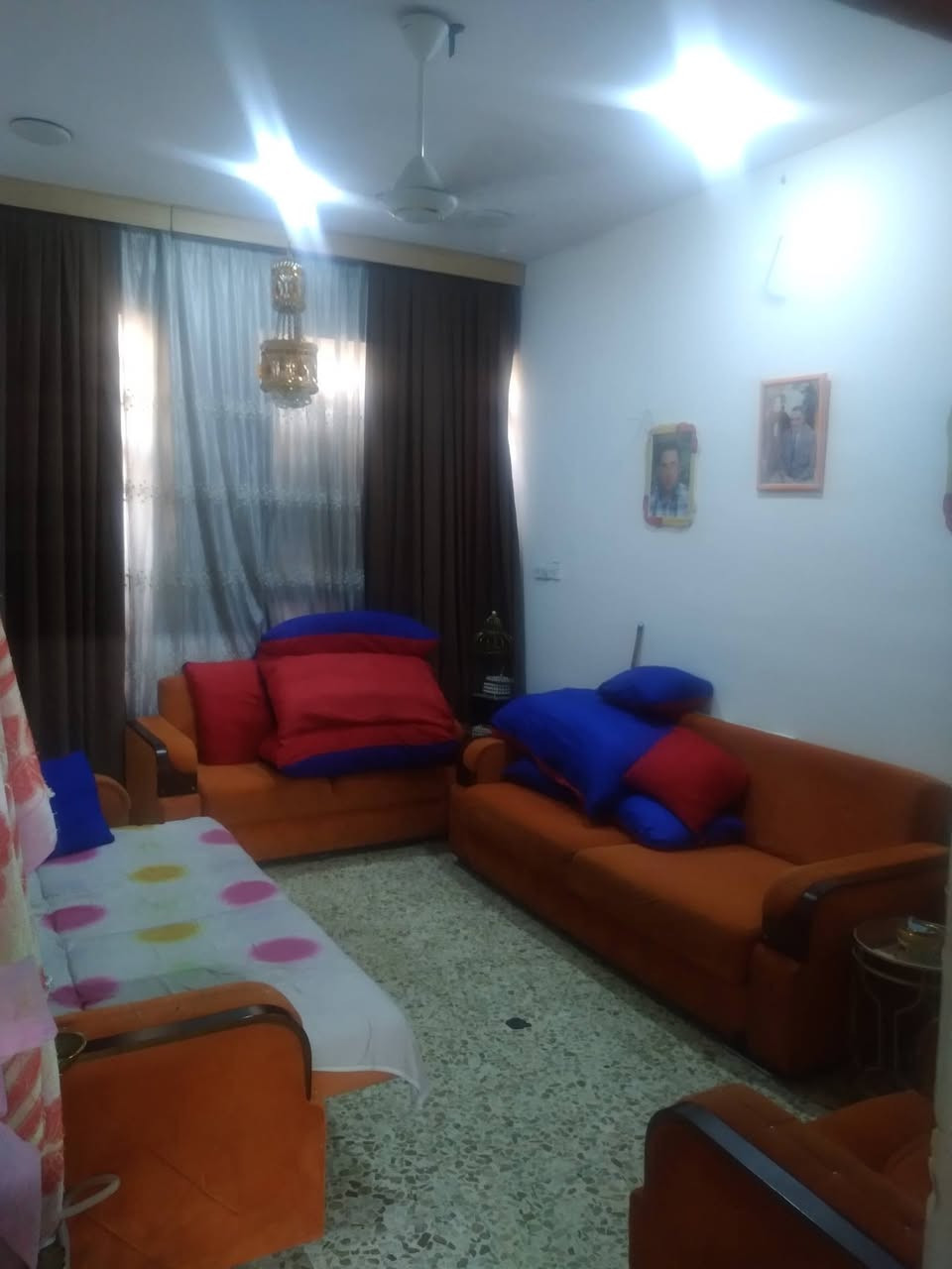 بسبب الوعود الكاذبة بيع مستعجل 
١١٤مار واجهة ٦وربع ونزال ٢٠ بكيونة طابقين بي نواقص طابق ثاني اشتايكر وكهربايات مزفت وكامل طابق الارضي كامل
سعر بلاش ٩٨مليون من لاخير بدون عملة ومابيع قصد 
ماارد عل فيس السعر ٩٨
*********** عنوان بيت بنية فرع ٦ عل يمين
