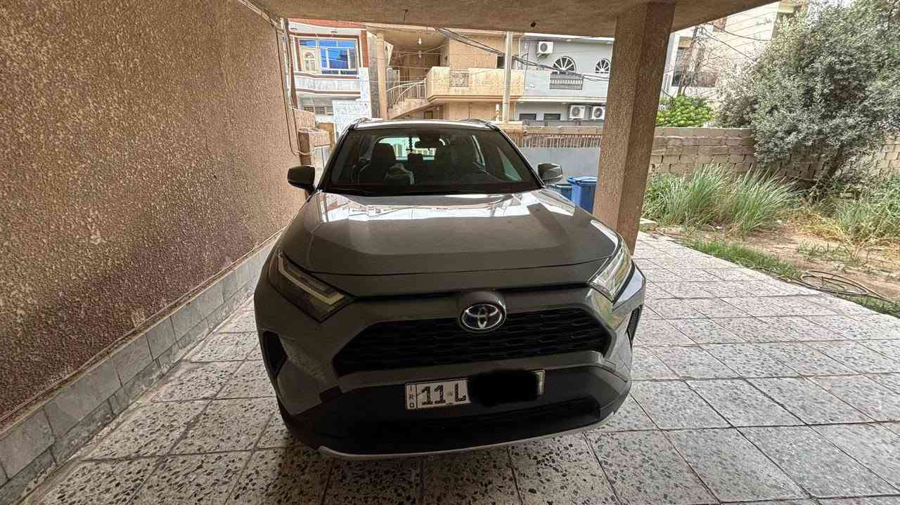 سيارة تويوتا راف فور RAV4 موديل 2023 XLE
‏Toyota Rav4 XLE  2023
هايبرد   لون سمنتي وارد أمريكي 
شاشة لمس كار بلي 
تشغيل بصمة +بصمة ابواب 
صندوق كهرباء 
فتحه  سقف 
كشنات مخمل (كابوي)
رادار امامي +رادار جانبي + رادار خلفي + نقطة عمياء 
كشن السايق كهرباء 
مانع انزلاق 
مانع تصادم 
تحذير الخروج عن الطريق 
قيادة ذاتية 
كروز سرعة 
فور ويل 
تبريد مناخي منفصل 
حساس اطارات عدد اربعة
 حادث السيارة امامي 
بدون ايرباك 
أرضيات والصندوق كلها قالب واحد حوضي 
ماشية 21,600 كيلو متر وقابل للزيادة
العنوان / بغداد للاستفسار عن السعر اتصل على الرقم 
رقم الهاتف /***********
