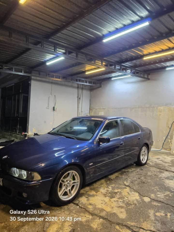 بو فروشتن 
Bmw saqar
موديل 2000
مه كينه 535
گيرو مه كينه ى به شه رت
مه نه فيست ئه سلي به شه رتي غرامه 
سبوغ سه قفو حيزام به شه رت 
سعري 59 محامه له 
*********** سوران, أربيل

نص مكتوب في الصور:
- Galaxy S26 Ultra 30 September 2026 10:43 pm
- Galaxy S26 Ultra
- 30 September 2026 10:42 pm
- 30 September 2026 10:43 pm