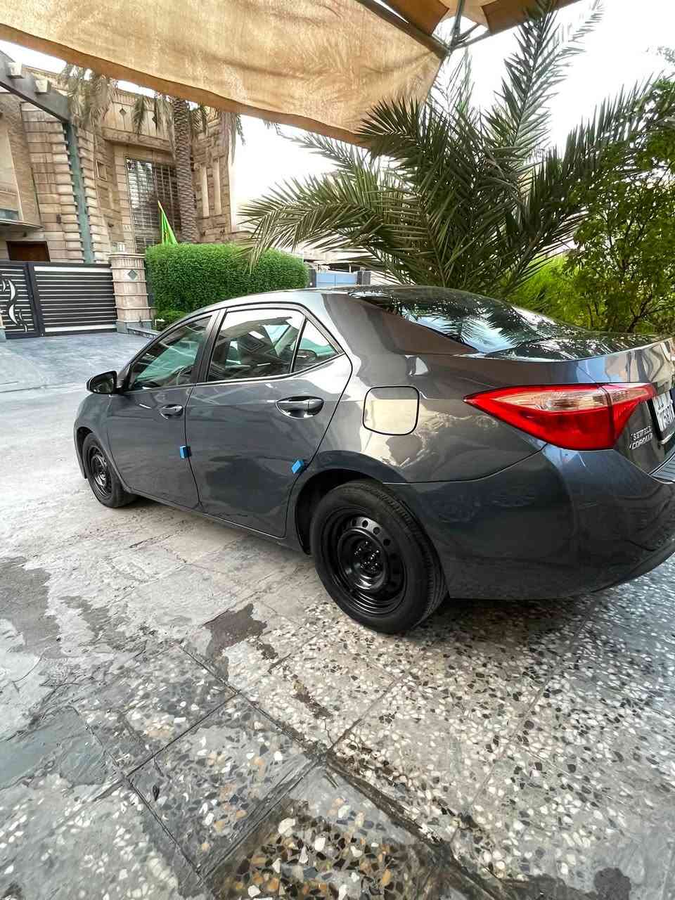 السلام عليكم
السعر 110 مجال بسيط
كورلا موديل 2018 
بيه قطعتين صبغ محرك 1800 سياره نظيفه ماشيه 95 حقيقي كير محرك مكفول باسمي تخم تاير صدر جديد مكانه بغداد قرب جسر طالبيه 
هـ:***********
