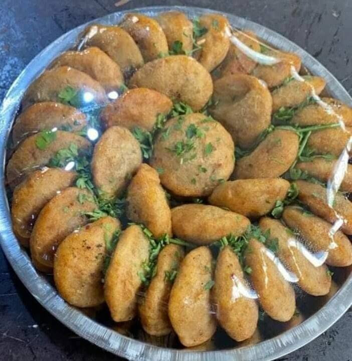 #السلام #عليكم اذا مو هشه وتموع بالحلك ترجع بيد ابو التوصيل ضوكيه كدامه يله تستلمين بجميع الحشوات وحسب الطلب مع جميع انواع الكبب والمعجنات واللحم من الكصاب امانه الله وهاي امانه عليه وشرط عل ضوك اذا ميعجبج يرجع لو وره شهر هم ارجعه رقم #الواتساب ***********

