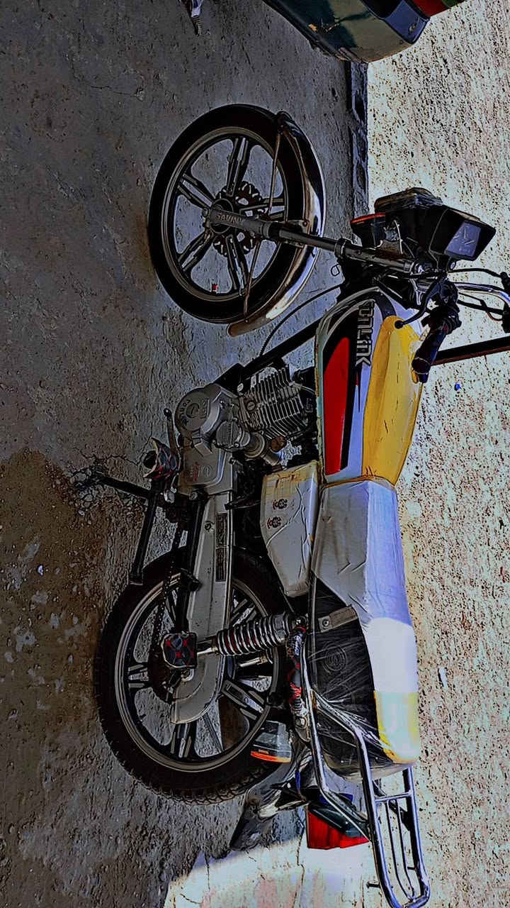 سلام عليكم دراجه موديل 2023جاهزه من كلشي بيها منفيس دراجه بلاديه سعر 550وبيها مجال بسيط المكان صقلاويه المعهد التقني ***********
