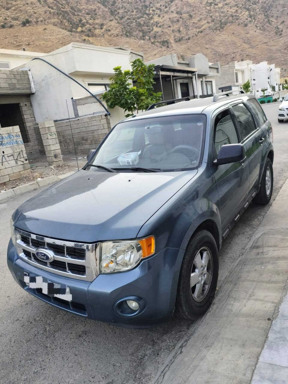 بێ بۆیاغ،دوو سێ شوخت و قۆپی هەیە
مواسەفات xlt، ناو ڕەساسی
گێڕ تۆماتیک،تڕاکشن،دژەخلیسک،بەسمە،ABS،شاشە، ئاوێنە کارەبایی،کۆدی دەرگا،تولی سەقف،بلوتوز

گێڕ و مەکینە و کارەبایی و هەموو شتێکی بەشەرت،نەکراوتەوە
نرخ ٩٠ وەرەقە و مەجالێکی کەم
شوێن:ڕانیە
*********** وەتس ئەپی لەسەرە

فورد اسکیب ٢٠١٢،ستە سلندر،ٲکسل واحد
بدون سبوغ،بیها شویە رصعات
مواصفات xlt معروف
کیرومحرک،تبرید کلش بشرط ما مفتوع
سعر: ٩٠ ورقە و شویە مجال
مکان: رانیە
