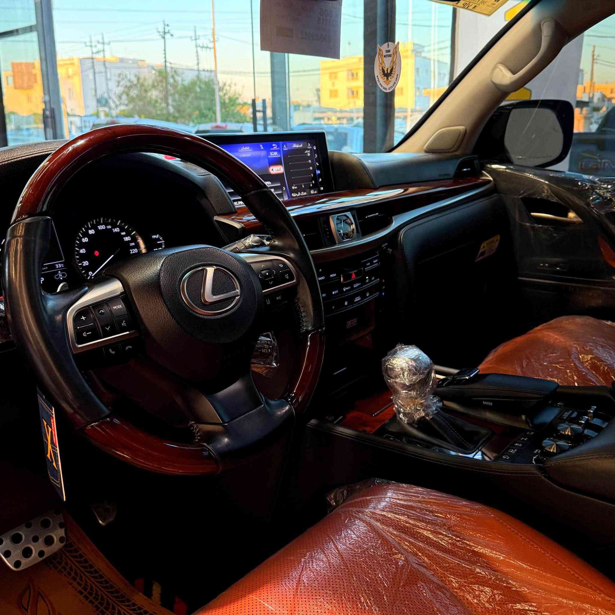 🛎🔱السلام عليكم 🔱🛎
للبيع سيارة ليكزس LX570
LEXUS LX570
وارد بريمي فول فول مواصفات 1/1
موديل 2019
ماشي 96,000 كيلومتر
داخل مشمشي بيلاد
طخم تايرات برجستون جديد
مغلف كامل PPF
بيه باج تظليل 80%
سيارة جديد مكفول كفالة عامة كلشي بشرط دعامي لدعامي
فحص و هزة و رقم سنوي كلشي جديد باسمي تحويل ثاني يوم و رقم سليمانية
سعرها 67500$
مكان اربيل معرض تانك موتورز
☎️***********
☎️*********** أربيل, العراق
