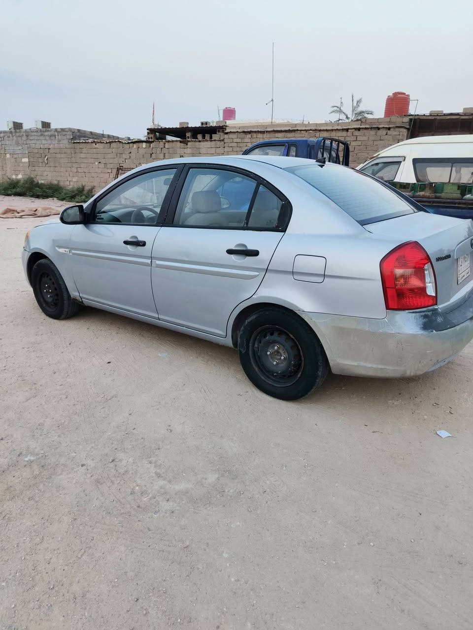 سلام عليكم سيارة اكسنت للبيع مديل ٢٠٠٩ رقم بصرة سيارة بسمي سنوية منتهية المكينة ١٦٠٠ سعر ٧٠وبيهة مجال مكان البصرة أبو الخصيب للاستفسار على رقم***********
