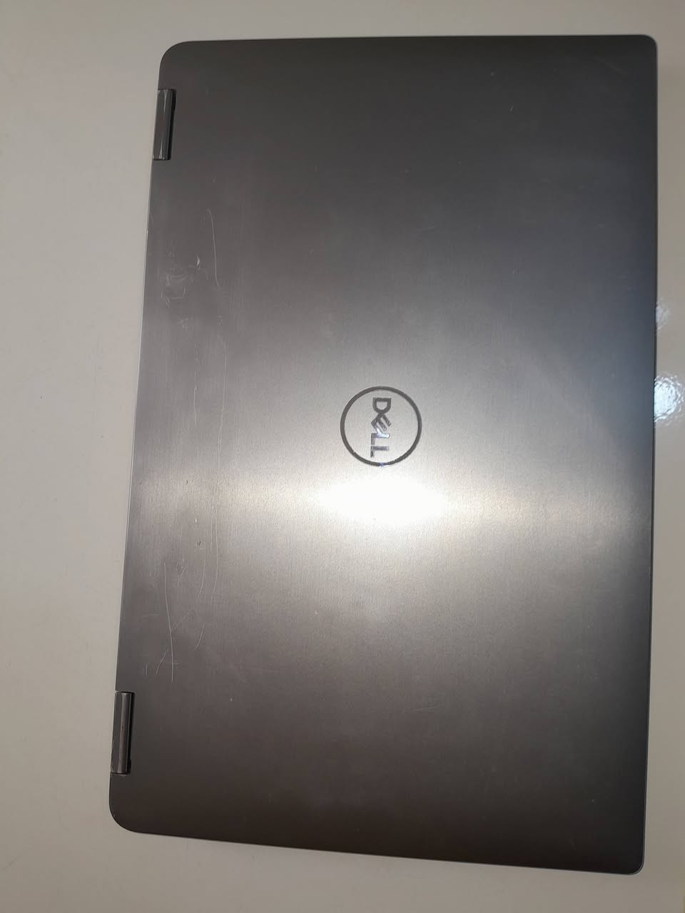 بيع مستعجل لابتوب خفيف 
Dell latitude 9410

المعالج : i7 10th
التخزين : ssd M.2 512gb
الذاكرة : 16 gb ram
الشاشة : 60hz لمس قلاب
 Windows 11 مفعل اصلي
فيها مكان مخصص بالابتوب تكدر تحط فيه بطاقة مصرفيه وتستخدمها فيه.
ملحقاته : شاحنه من dell اصلية تايب سي و شنطه خاصه الابتوب .

السعر 400 وبيه مجال.
المراسله واتساب فقط لا يوجد بالفيس بوك
***********
