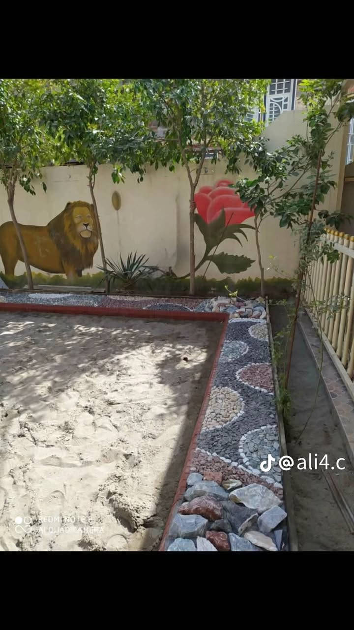 السلام عليكم
المحتاج تعديل ترتيب حديقه حش ثيله تنظيف حديقه  نافورات كلشي يخص حديقه 
 هذا ولد على باب الله يشتغل كلشي 
وهذا جزء من شغله 
هذا رقمه ‏‪***********‬‏

نص مكتوب في الصور:
- @ali4.c
- @ali4.c شنو رئليكم بشغل استفسار ***********
- استفسار 🧐 *********** ali4.c
- نشالله توفر بنل ديكورات اكربه انان، ودكور بين اناره
- استفسار
- ***********