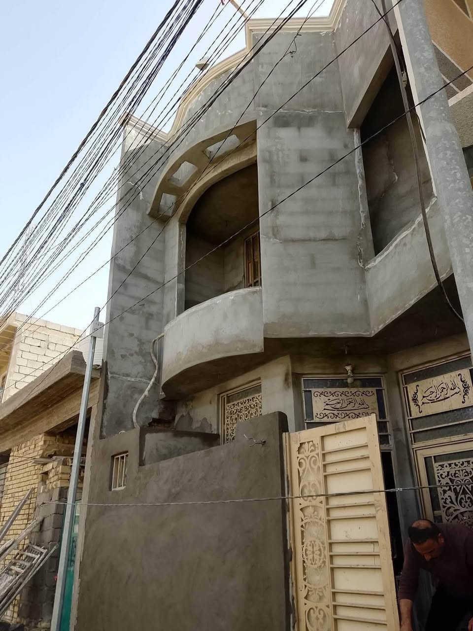 سلام عليكم خلفه لباخ متفرغ أسعار  مناسبه عمل درجه أولى فحص هندسي جص بورك واجهات ديكورات خارج داخل تطبيك ارضيه متوفر ***********//***********
