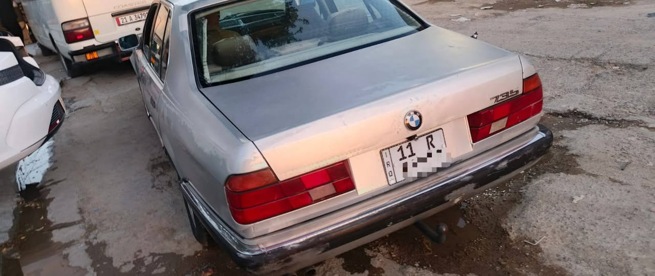 بي أم دبليو حجم 735 موديل 1990 رقم بغداد انكليزي اوتوماتيك تبريد شغال محرك وكير نظيفات سنتر لوك  ابواب شغال بالكامل جام اوتوماتيك سياره بدون حادث مكفول شواصي ولغود ودواخل بيهه جراد   تحويل مباشر بيه الكشنات الامياميه مقاعدهن مشكوك وذراع مال تاير الامامي ينرادله تبديل السعر 42 وبيه مجال ***********
