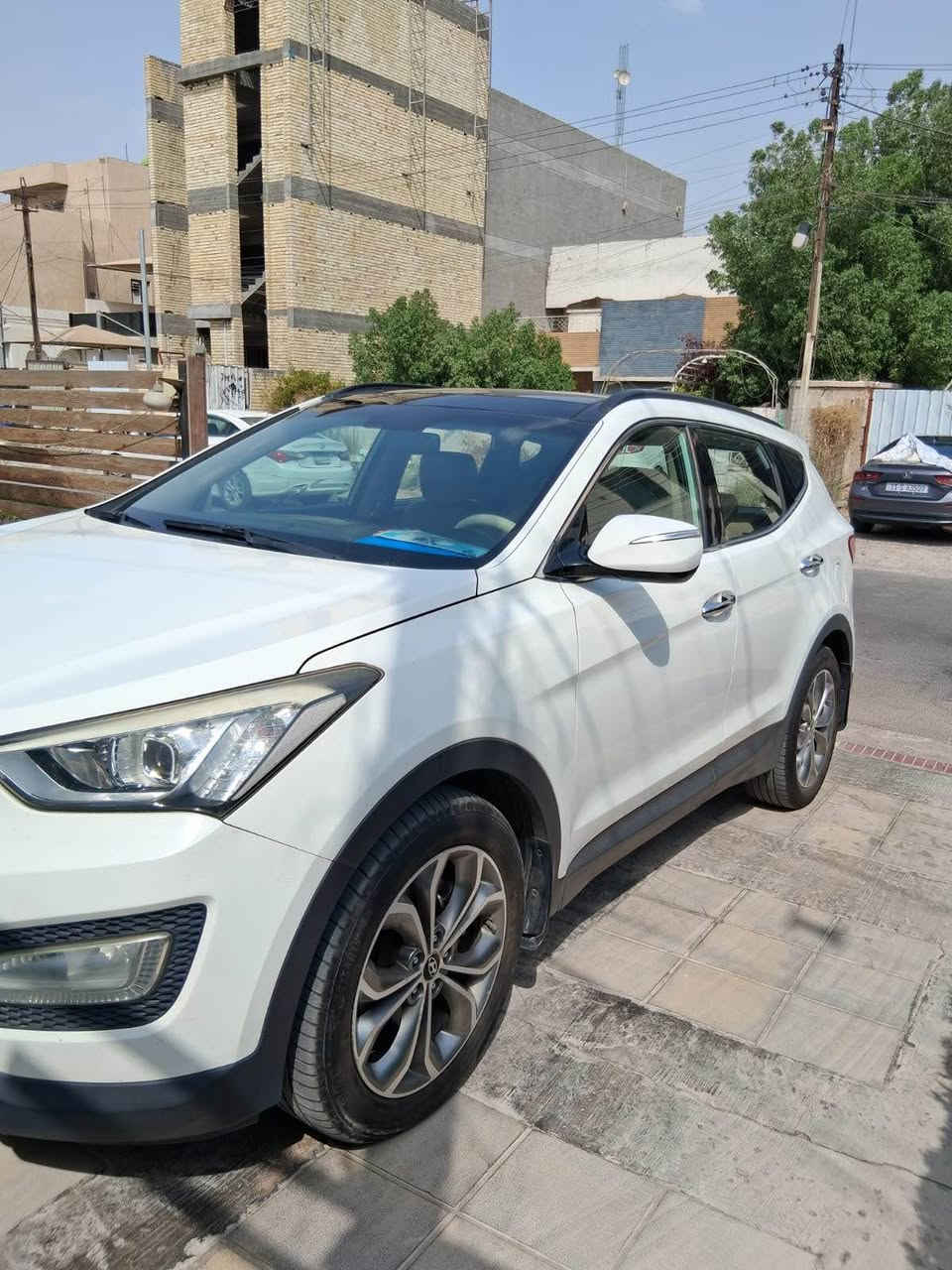 للبيع سنتافيا موديل 13 خليجي فول مواصفات 1/1  رقم بغداد 7 راكت 6 سلندر  مكفوله السياره من الصبغ سعر 148 ورقه 
 مكان سياره بغداد حي الجامعه للاتصال *********** بغداد, العراق

