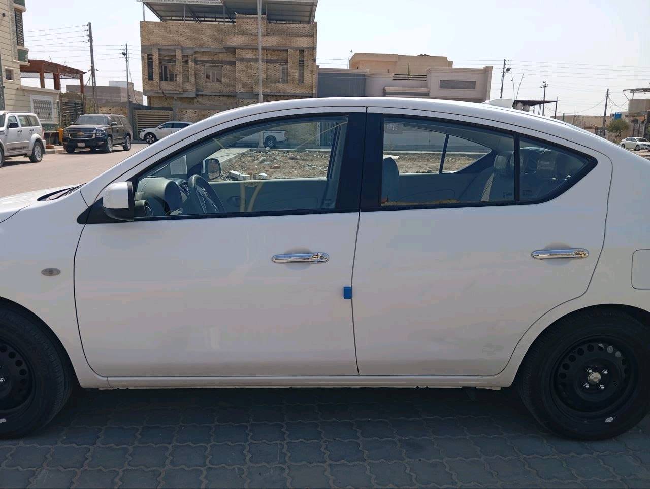 نيسان صني موديل 2025 رقم اربيل هندي ام ا لبليته الزركه مكفول من الصبغ والضربه ماعدا بارد بالباب الخلفي فقط السعر ١٢٢وبيه مجال بسيط الاتصال على الرقم ***********