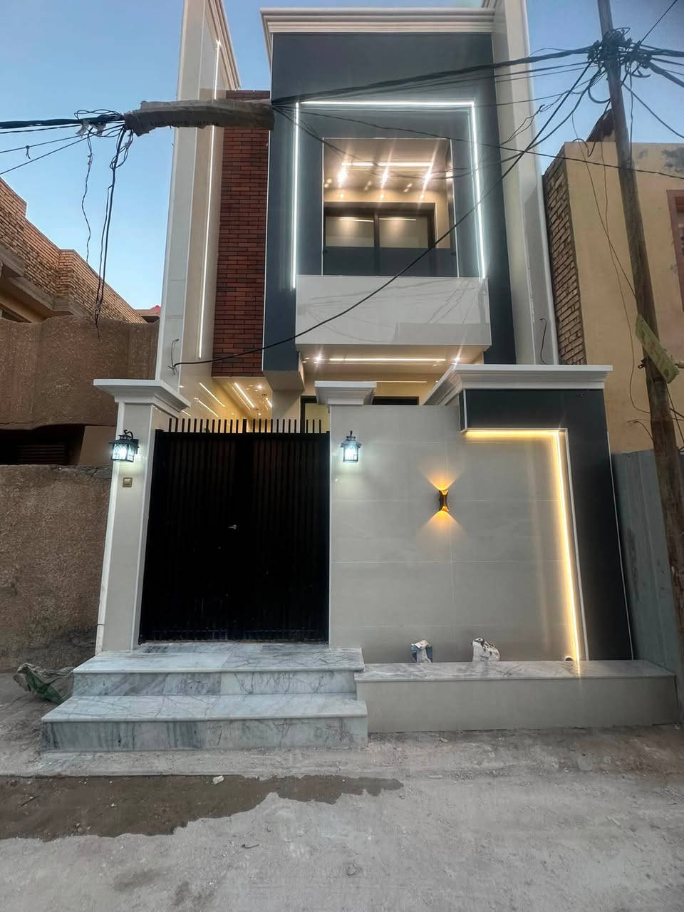 🌷🧿(الهم صل على محمد وال محمد)🧿🌷

         🔥🔥🏡#يعلن_مكتب سيد  ثائر  للعقار والمقاولات العامه 🏡🔥🔥

      🛑🔥عنوان المكتب/حي سلام/سايدين ابو دجاج🔥 🛑

           🛑🚏🚏ثاني ركن من جهة حي الجامعه🚏🚏🛑

     🟢#عندك_عقار_وتريد_تعرضه_دزه_النا_ولاتشيل_هم🟢

             🟠🟠#عنوان_التميز_والثقه_والابداع🟠🟠

                 (📲***********
             
               

            

___________جميع الارقام تدعم تطبيق الواتساب___________

    

      
          
             
               

            

___________جميع الارقام تدعم تطبيق الواتساب___________

    

       🔥🔥📣 🏠دار ان مساحه دار (100)في حي سلام🏠

    
      
            🔴🔥موقع ممتاز جدا  🔥🔴

  🏘️🏡 غرفه عدد1وصالة واستقبال ومطبخ وصحيات🚽🛁

  🏘️🏡 غرفة عدد2وصاله واستقبال ومطبخ وصحيات🚽🚿

                   🛑🛑مجموع الغرف في الدار 4🛑🛑

                         🔥  (مواصفات البناءvip) 🔥

  🧱طابوق نهروان البناء كله9انج صب كونكريت مركزي🪨🪬

        🔥ارضيات مرمر درجه اولى سيراميك درجه اولى 🔥

     🛑للاستفسار مراسلة الصفحه او الاتصال على الواتساب 🛑

             🟢تابع الحساب لتصل لكم كافه المنشورات 🟢

  🧱طابوق نهروان البناء كله9انج صب كونكريت مركزي🪨🪬

        🔥ارضيات مرمر درجه اولى سيراميك درجه اولى 🔥

     🛑للاستفسار مراسلة الصفحه او الاتصال على الواتساب 🛑

             🟢تابع الحساب لتصل لكم كافه المنشورات 🟢

🟡ابو جود الاسدي☎️***********
