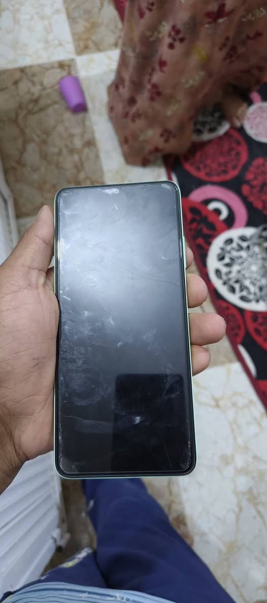 ZTE Blade Y70 • نضافة ٩٠٪ • غراض كاملة