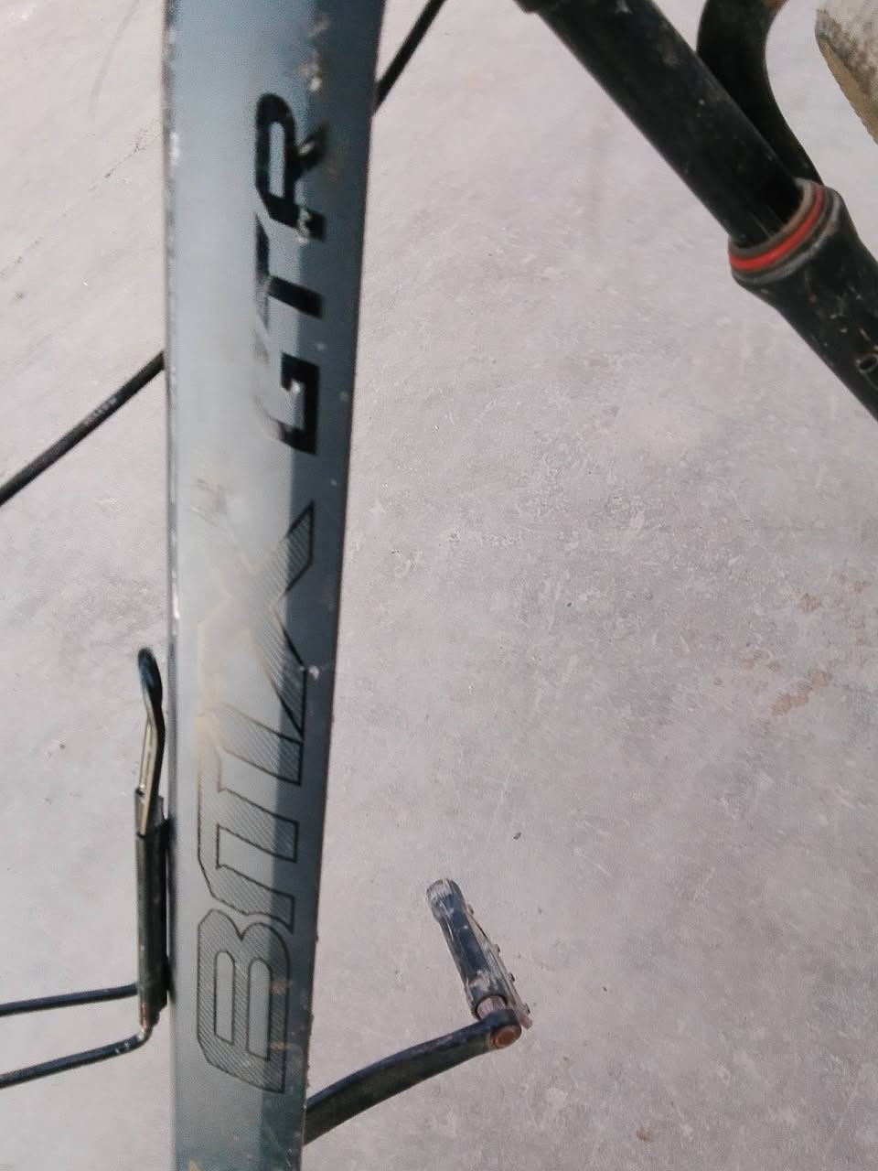 🚲🔥 باسكل جبلي قياس 26 للبيع
دبلات شغلين وكلهن شغالات ✅

الاصطاب الكدام يرادله قمچه 🔧

التاير الوره صارله يومين مشدود 🛞

باقي الباسكل كله شغال.

💰 السعر 100 ألف

🤝 وبيه مجال للطيبين
للستسفار :انتصل على هذا الرقم *********** 
📍 الموصل – حي السماح
