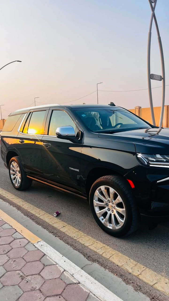 تاهو بريمير 2023 خليجي

الحالة: اخت الزيرو
الوكالة: شركة المنصور
الموديل: 2023
اللون: أسود
الممشى: 55000 كم 
المحرك: 5300 سي سي V8
المنشأ: خليجي

المواصفات:

- سقف بانوراما
- دخول وتشغيل ذكي بصمة للأبواب الأربعة
- مقاعد كهربائية
- مقاعد أمامية تدفئة وتبريد
- مقاعد ميموري
- ديكور خشب فاخر
- شاحن لاسلكي
- جنوط 22 إنج
- كاميرات 360 درجة
- نظام تعليق مستقل
- نظام صوت BOSE مع 10 سماعات
- دواسات كهربائية مع إنارة LED
- نظام سحب مقطورة متكامل مع كاميرا
- جكات كهربائية
ومعروفة مواصفات البريمير بعد

السعر ٥٣ وبيها مجال 
للاستفسار: ***********
