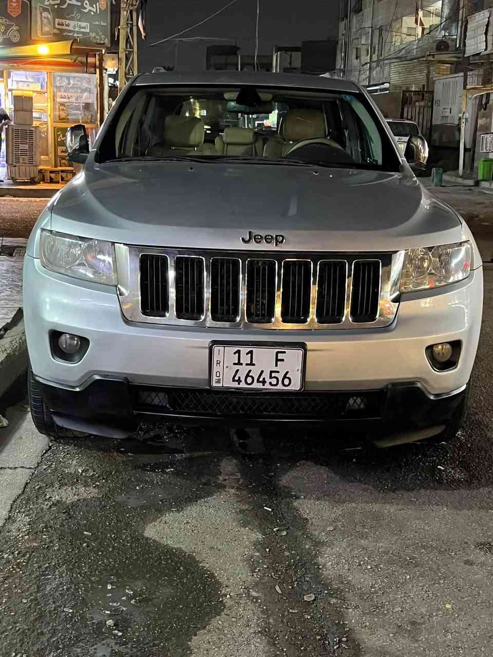 جيب لاريدو موديل 2012
بابين صبغ سعر 130 
سنوية ورقم جديد باسمي 
العنوان بغداد رقم موبايل ***********

نص مكتوب في الصور:
- SULAYMANIYAH مركز سليمانيه خدوش صبغ تبديل بارد كلير ملاحظه:نخلي كامل مسؤوليتنا بعد الفحص وتسليم التقرير الى الزبون الاسم: جيب نوع السياره التاريخ 2026/02/12 05:04 م موديل السياره 2012 الجانب الامامي: خدوش ورصعات في الجهة الجانب الايمن: بارد في الجهة +الباب امامي مفتوح +خدوش ورصعات وخدوش الجانب الايسر: صبغ في الجهة +فتح +بارد +خدوش ورصعات وخدوش الجانب الخلفي :خدوش ورصعات الجانب العلوي :خدوش ورصعات ملاحظة كثافه رصعات في السياره +تعديل bdr بغداد-شارع معارض الحبيبيه محمد *********** مؤمل ***********