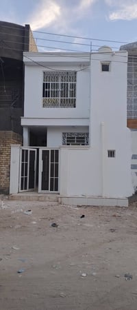 المجمعات • ١٠٠م • أكثر من ٣ غرف