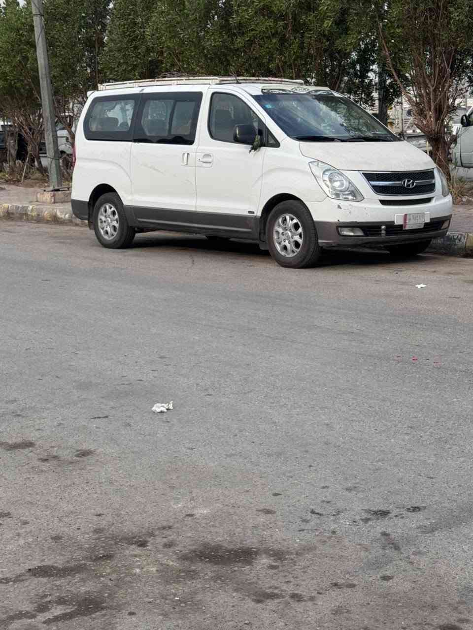 استاركس  موديل ٢٠٠٩ بانزين اصل مكينه ٢٤٠٠ جاهزه رقم بغداد مصفره خط وبحث 
بيه صبغ رشه جوه قبق البانزين باقي مكفوله 
***********.  *********** سعر ١٢٥
