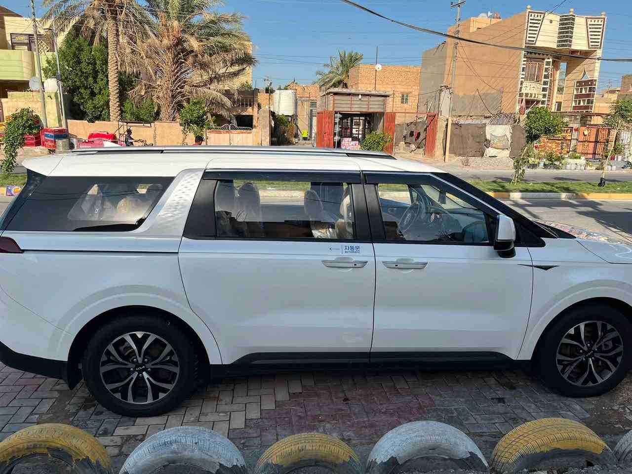 ‎السلام عليكم
‎كرنفال 2023 كوري بنزين غاز

‎1- تحكم بالستيرن

‎2- حساسات امامي خلفي

‎3- حجم المكينة V6 3500

4-المسافة المقطوعة69000 كم قابل للزيادة

5- شاشة متصلة

‎6- كامرات خلفيه 

‎7- بصمة

‎8- ويل كب 

‎9- تشغيل عن بعد

‎10- بيبان كهربائي

‎11- لاياتات لد

‎12- لايت زنون

‎13- اشاير بالمرأة

‎14- كشنات جلد بيجي

‎15- ثلاثة قطع تبريد

‎16- هيترات بالكشنات حار، بارد

‎17- هندبريك بصمة

‎18- شحن وايرليس

‎19- هيتر بالاستيرن

‎20- كشنات تدفئه تبريد 

‎21- مرأة شفط

‎22- كشن السايق مي مري

‎23- تحديد مسار

‎24- نظام قيادة سمارت, سبورت, ايكو، عادي
السعر 290
‎مكان السياره كربلاء ***********
