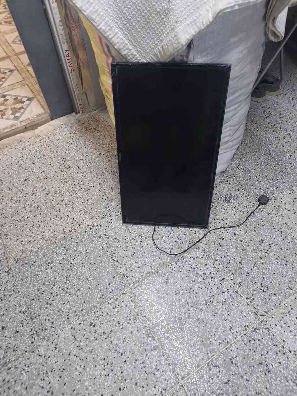 أغراض للبيع كلشي وسعره. ***********
