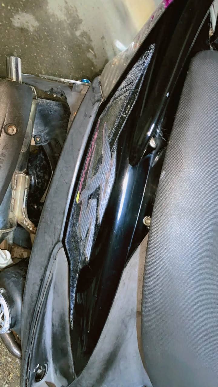 سلام عليكم ماكس عدله للبيع مكفوله كفاله عامه من كلشي وجديده سالهه شهر من نازله الله شاهد بيهه بس صالنصه رياضي كفر ومكينه مكفوله السعر 950 مكاني بغداد مدينة الصدر الرقم ***********
