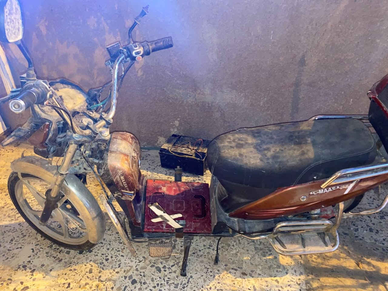 سلام عليكم
درجه شحن للبيع ' نقص فقط بطاريات

***********
هذا رقم تلفوني
السعر ب 150 الف وبيها مجال
