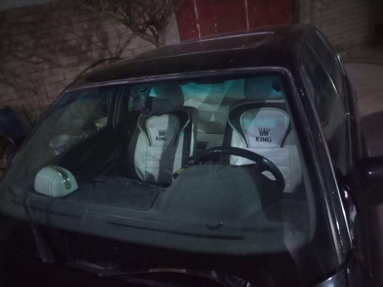 بي ام دبليو حجم ٧٠٠ محوره مكينه وكير فيفيتي ٣٠٠٠ للبيع او مراوس بيكم ***********
