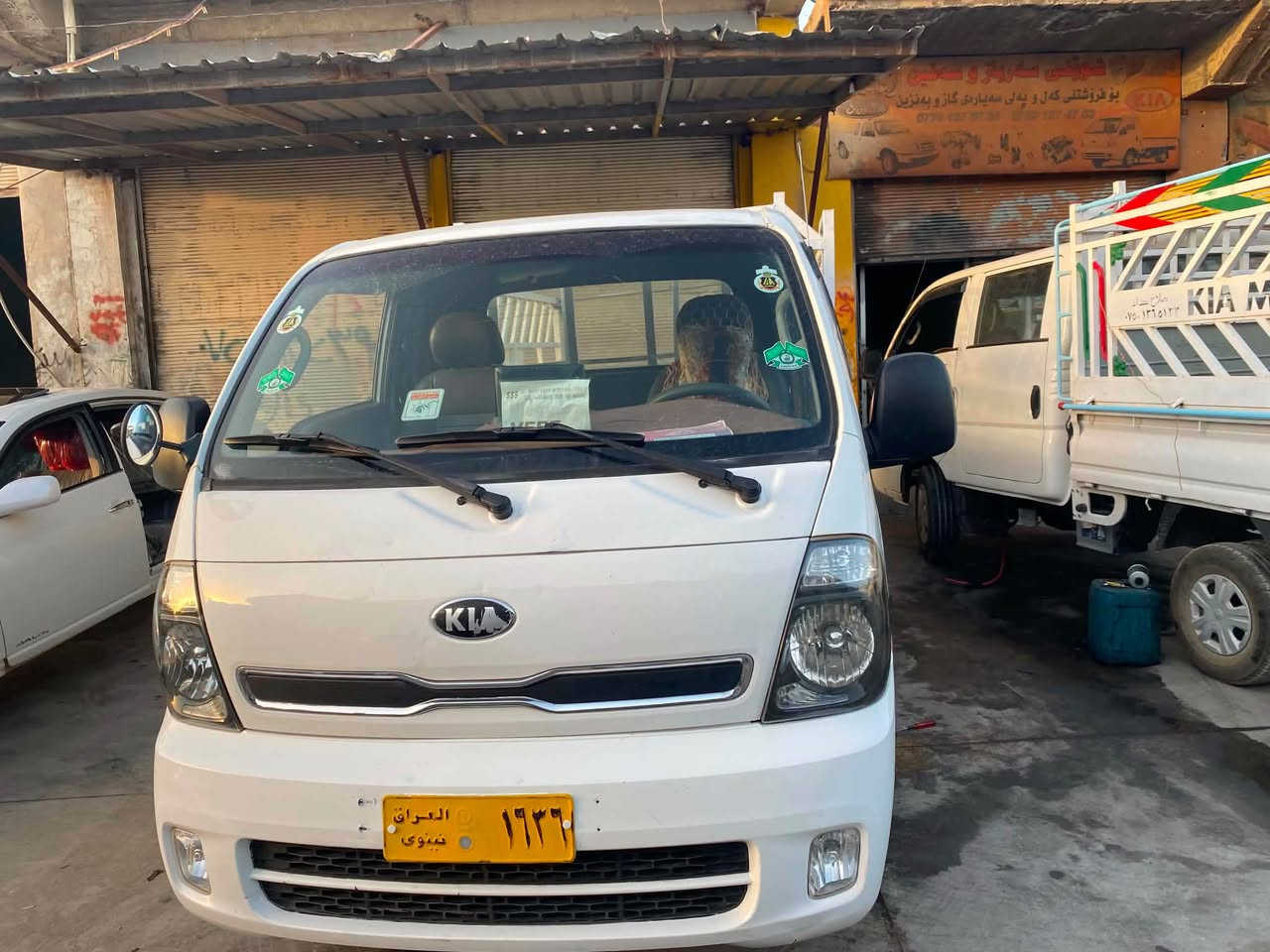سەرەتا بە نەوی خوای گەورە 
‎كيا براوه ٢٠١٣
‎بؤ فرؤشتن كيا ٢٠١٣ براوه
‎مه كينه ٣٠٠٠ سؤپه رى مەکینە رەش مەرخوب
‎بیلاد ٢٠١٣ شاشەی ئایپاتی بؤ بەسراوە و کامئرەیە 
‎مەکینە گیر اکسل بە شەرت
‎٦تایەی لۆکی لەژێرایە قترە رزیوی نیە بئ 
بەس شوێن بڕاوەکانی بۆیاغە
بەزەمانی ٣ تەن کە هیچ کێشەیەکی نەبێ
‎تەقەو رەقە بەشەرتی فیتەر
‎ناو بؤدی و چەمچەی لەسەرە
شوێن ڕانییە
نرخ 65  مەحامەلەیەکی برایانە 
ژمارە موبایل ***********
وەتسئەپ و ڤایبەریشی لەسەرە
