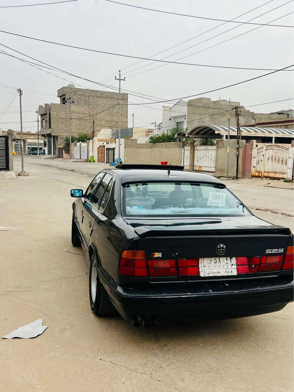 بي ام موديل 91 سياره حلو او نضيفه مال بيت صبغ جماليه سياره فول سقف اسلايت جمات كهربائي كشنات جلاد سياره كاعد او حلو السعر 64 او بي مجال رقم *********** كركوك, العراق
