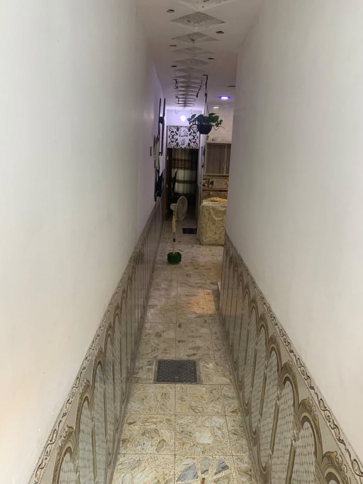 السلام عليكم وجمعة مباركة
من رخصة اعظاء الگروب  بيت زراعي حي التراث مساحه ١٢٥ بلديات حي التراث وجهين خدمات كامله كهرباء ماء مجاري قرب مدرسه المختار يتكون البيت ٣ غرف نوم استقبال صاله ٣ حمامات مساحه حديقه نضام دكت السعر مناسب الاتصال على على الرقم واتساب الاستفسار ***********

نص مكتوب في الصور:
- TECNO