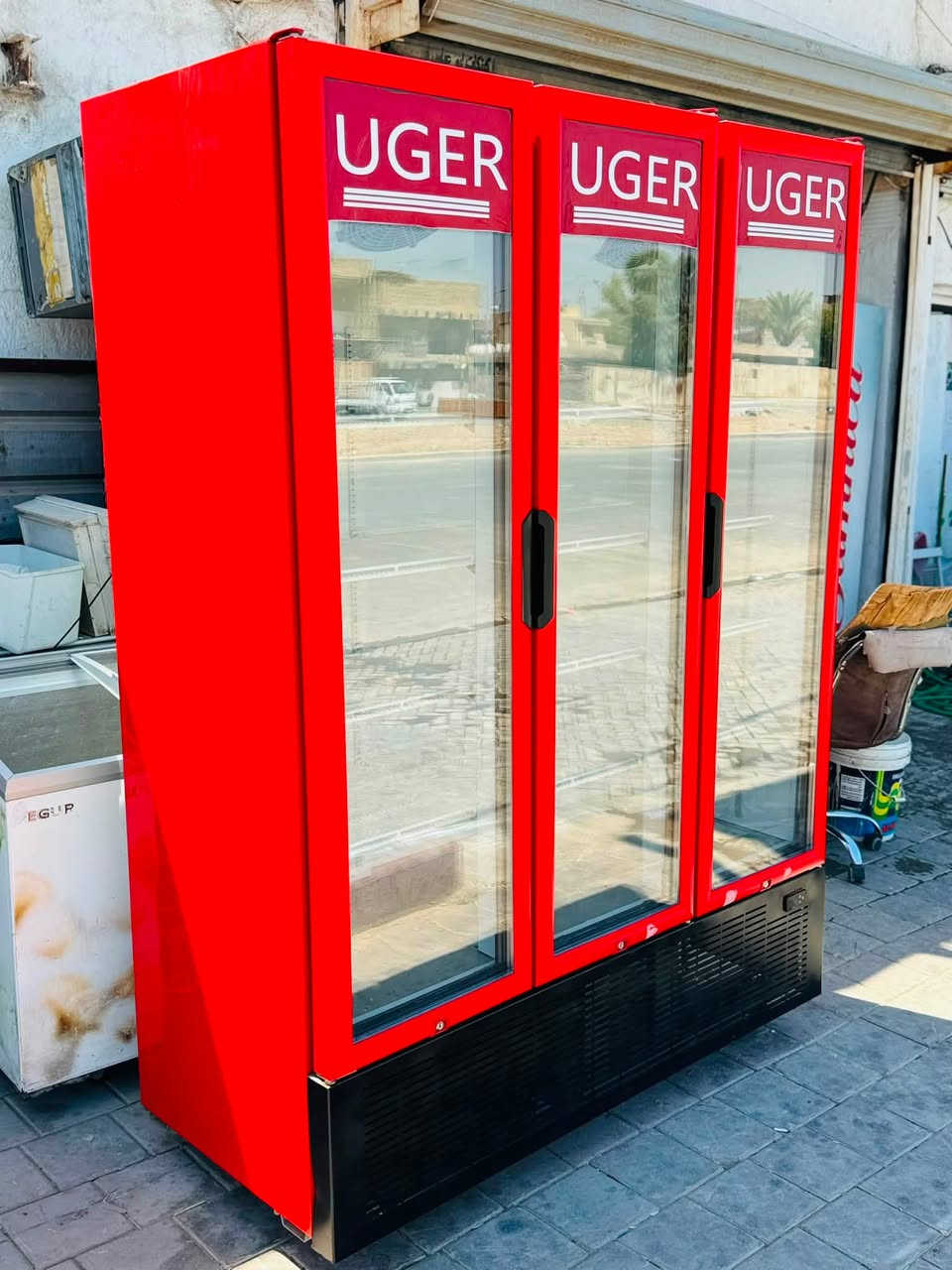 عارضه ثلاثيه ٣باب للبيع مستعمله  تركي الآصلي 🇹🇷 استخدام قليل نضافه 💯الشراي يتصل *********** مكاني بغداد
