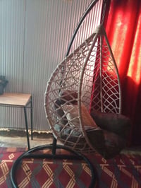 مرجيحه لبيع سعر 100وبيه مجال جديده استوني اخذته وهاذه رقمي 07885584478