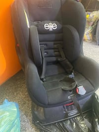 عربانة طفل ماركة كايدلو اصلية وكرسي سيارة اصلي ماركة ايليت ثنينهن للبي...