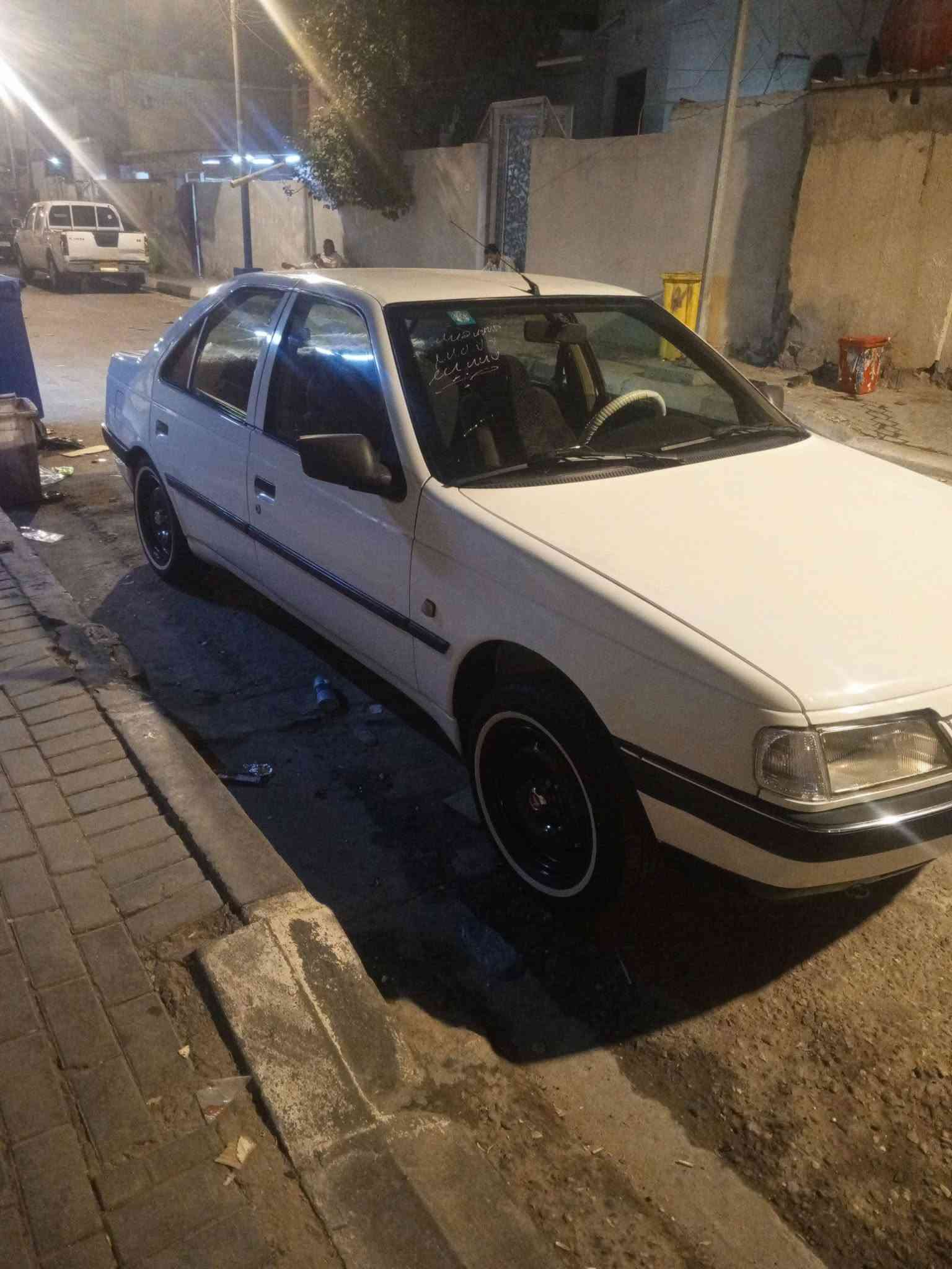 بيجو 405 • ٢٠١٢ • تايرات جدد