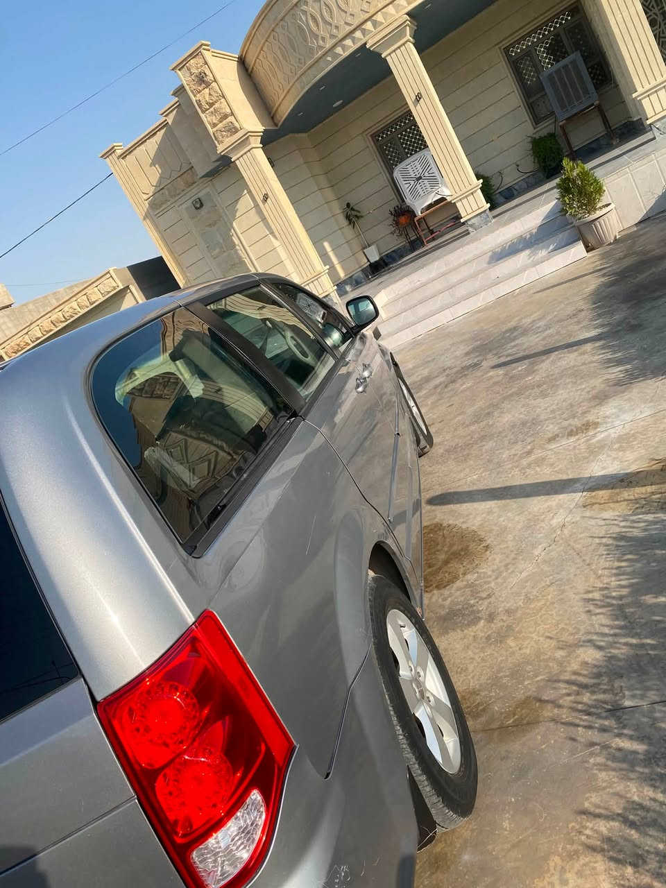 دوج كرفان ٢٠١٣ محرك ٣٦٠٠ تبريدثلج ٣ قطع
ابواب وجنطه ميكانيك
حادث بنيد وجاملغ وباب رش بدون دواخل  
٦ جام كهربائي 
شاشه ايباد وكامره 
ماشيه ٢٣٤ km
محرك شرط 
كير شرط شادله براد انسه حماوه كير 

منضومه غاز ٨٠ لتر
 
السنويه نافذه ٢٠٢٧،٨،٢٨

السياره عايزها صدر امامي وزوج تايرات 

120$ ينزل 5 $ ماتصليح صدر وتاير وترتيب 

السعر النهائي 115$ 
 
مكاني صلاح الدين العلم 
***********
***********
