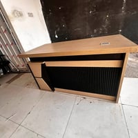 ميز + كرسي مسخدمات انضاف  الميز فقط واحد من مجرات فالت من سجة  السعر ١...
