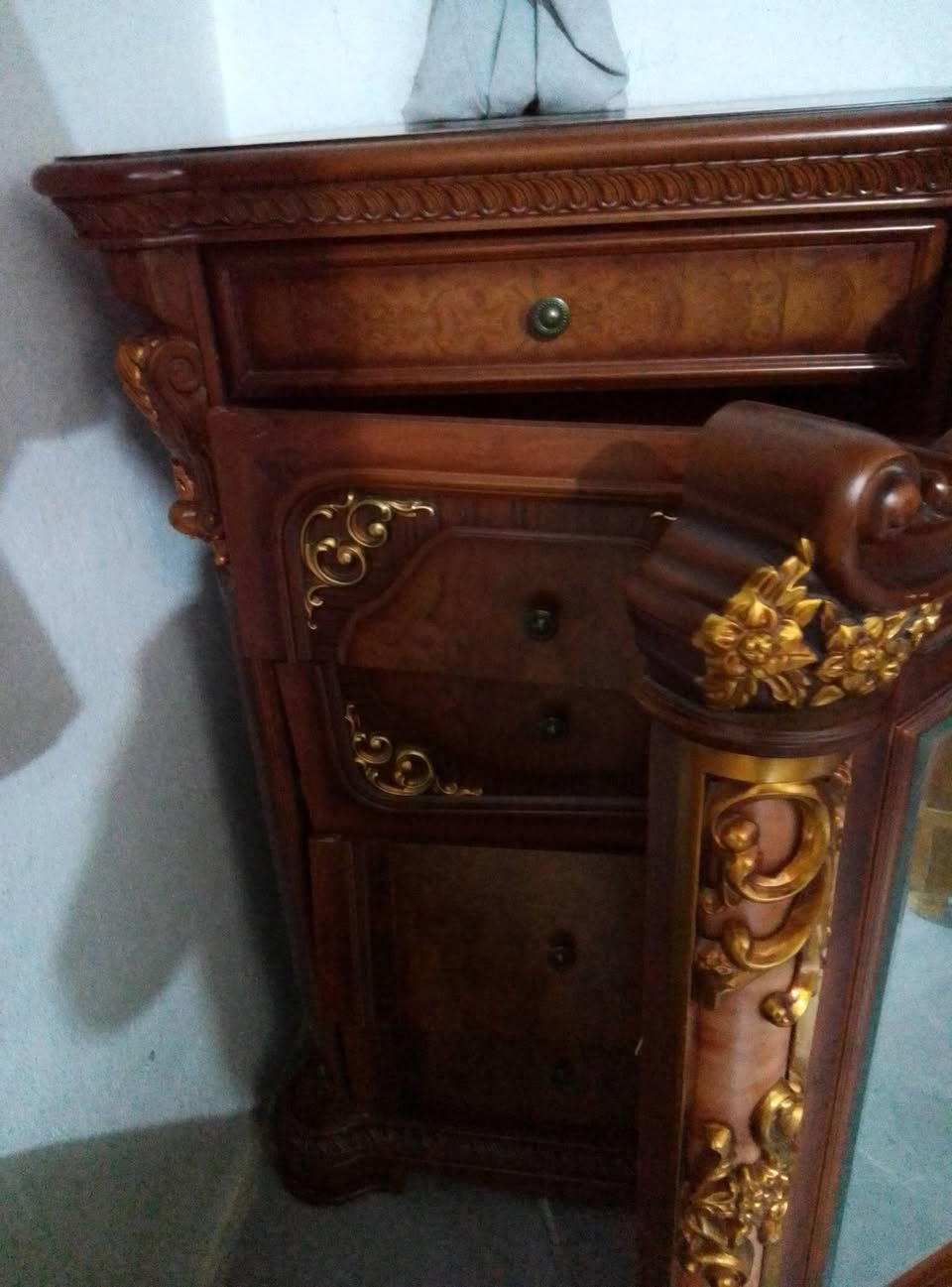 غرفة نوم • للبيع • واتساب
