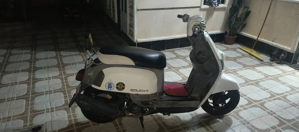 بوليس صار 5 أشهر من نزلته رمبة الدراجة خير من اللة جديدة وحلا من الصور شلعة ومعدل السعر 750 وبيه مجال بيع مستعجل ***********
