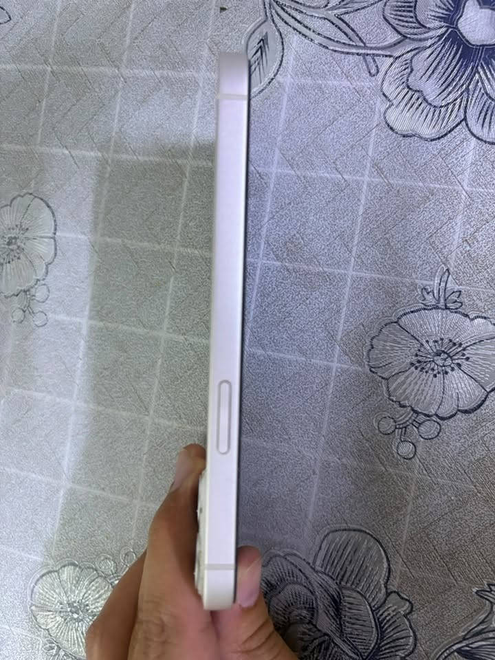 آيفون ١٣ • ١٢٨ جيجا • بطارية جديدة